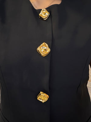 Asel set with gold buttons