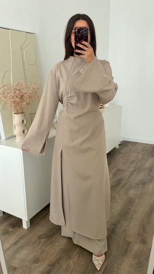 Elnaz set