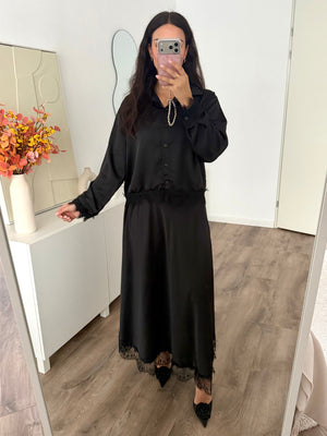 Leyla satin set with lace