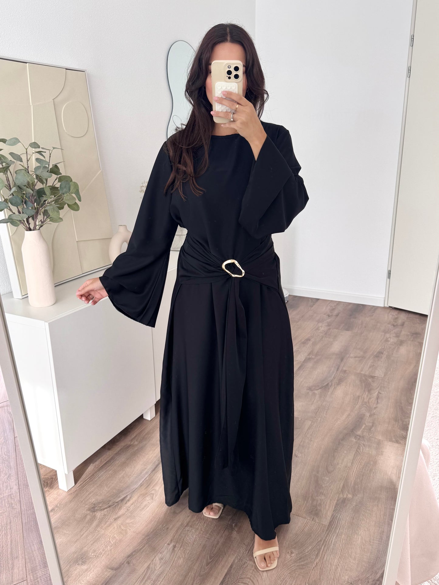 Zerrin abaya