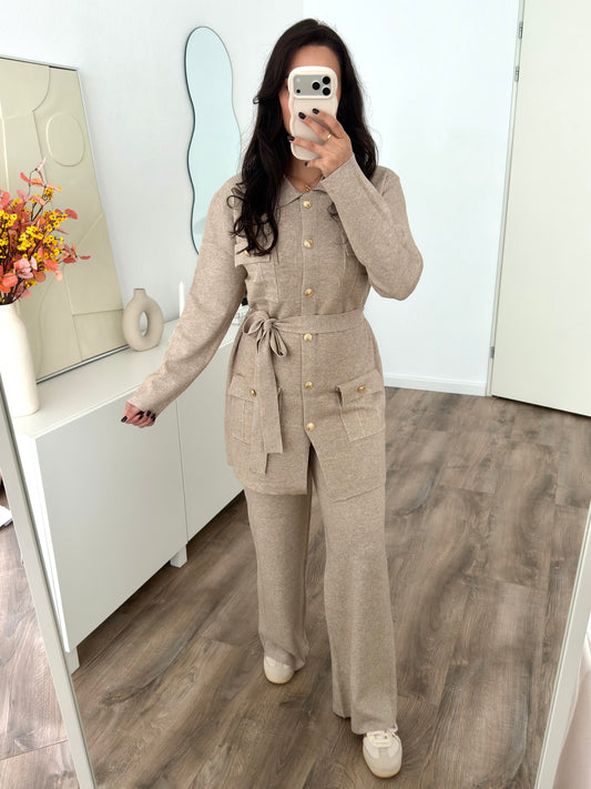Ece knit set with gold buttons